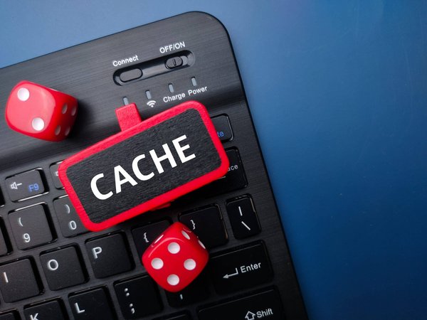 Quelles stratégies de caching mettre en place pour une application RESTful hautement sollicitée?